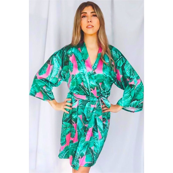 Pink Leaf Print Robe - Picture 2 of 3